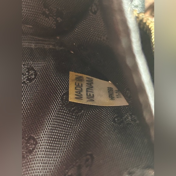 Tory Burch Black Wallet - Authentic - Picture 8 of 8